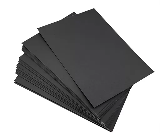 Karton Hitam