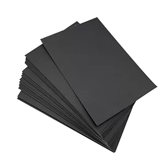 Karton Hitam